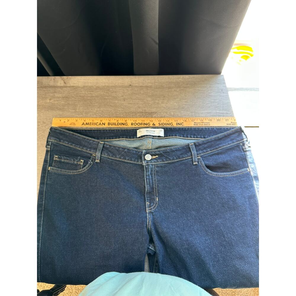 NWT Hollister Low Rise Bootcut Jeans 20 Short - Picture 6 of 10
